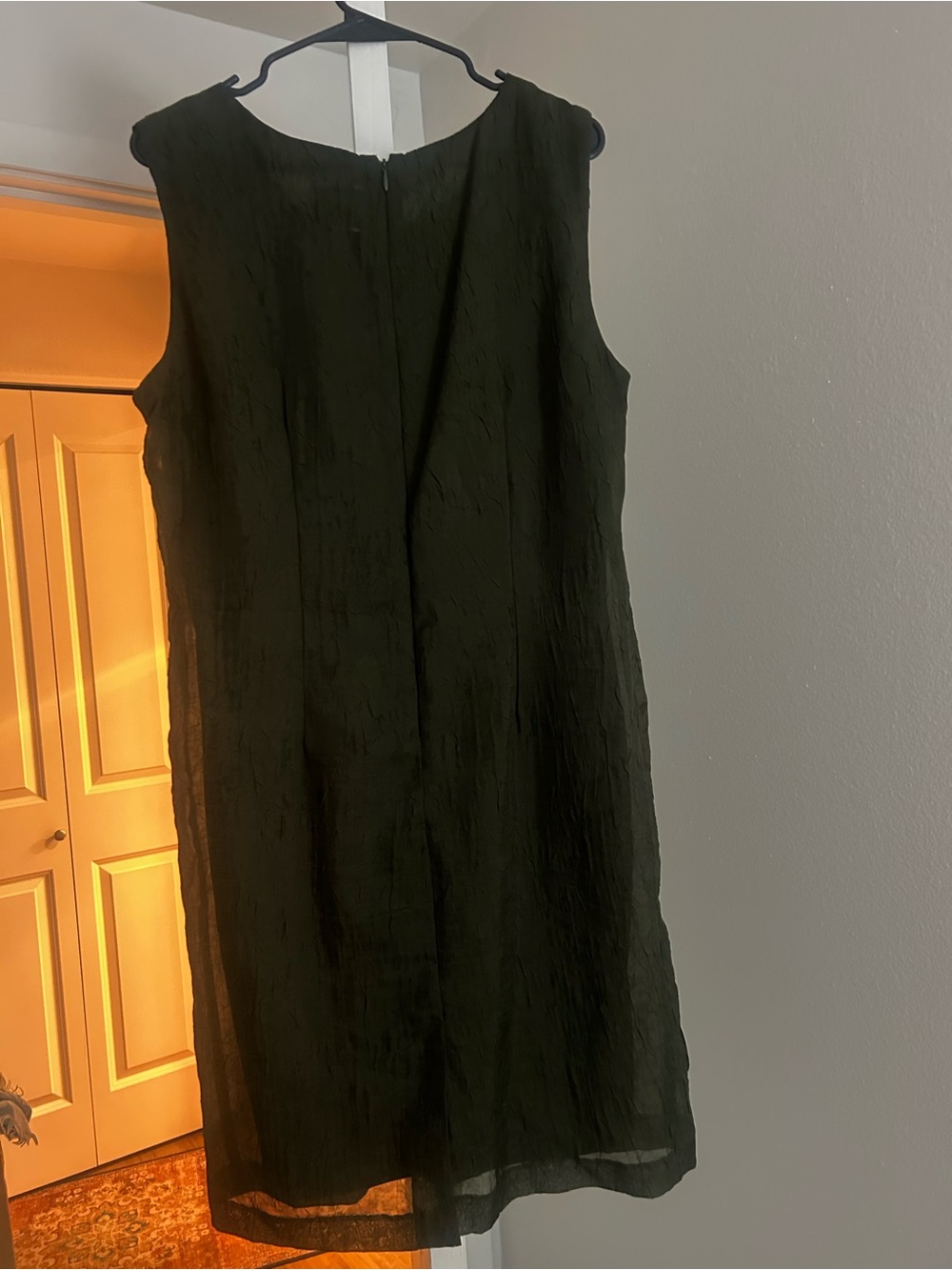 R&M Richards Sleeveless Textured Midi Dress in Dark Green - Picture 3 of 11